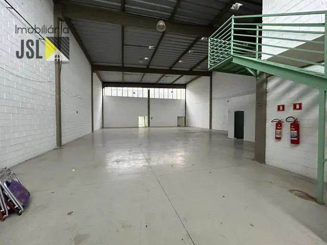 Galpão / Barracão com 616m², para alugar, no bairro Residencial Esperança em Caçapava
