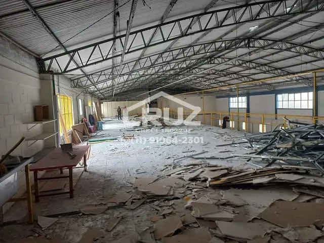 Galpão / Barracão com 2000m², à venda ou para alugar, no bairro Jardim Iracema em São Paulo