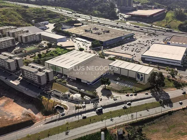 Galpão / Barracão com 20000m², para alugar, no bairro Centro em Votorantim