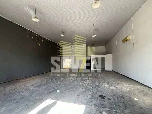 Galpão / Barracão com 200m², para alugar, no bairro Vila Alto Paraíso em Bauru