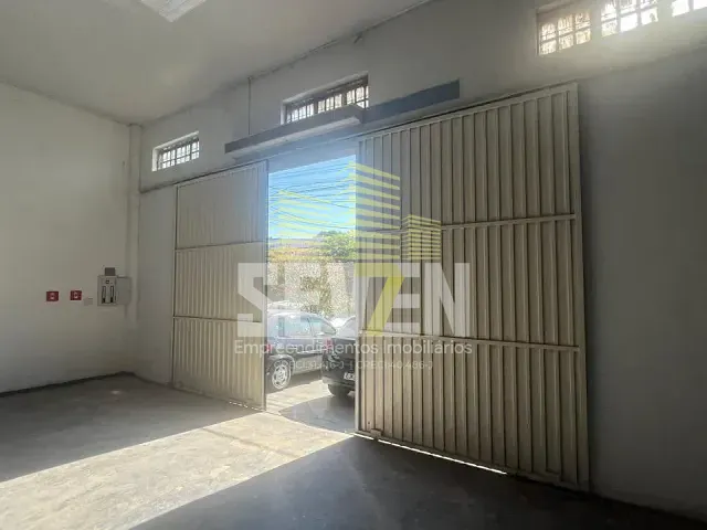 Galpão / Barracão com 200m², para alugar, no bairro Vila Alto Paraíso em Bauru