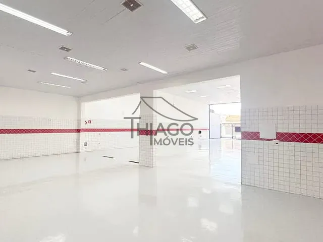 Galpão / Barracão com 600m², à venda, no bairro Jardim Stella em Santo André