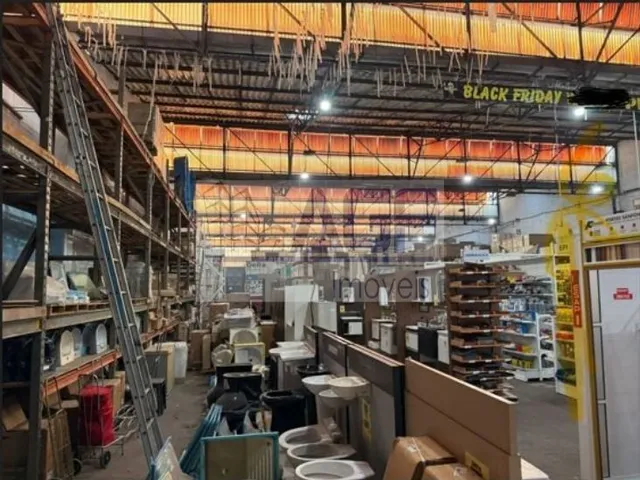 Galpão / Barracão com 2637m², para alugar, no bairro Vila Nogueira em Diadema