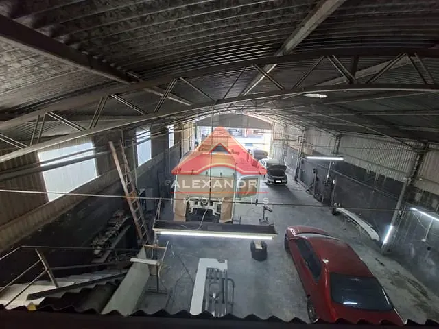 Galpão / Barracão com 300m², à venda, no bairro Vila Industrial em São José dos Campos