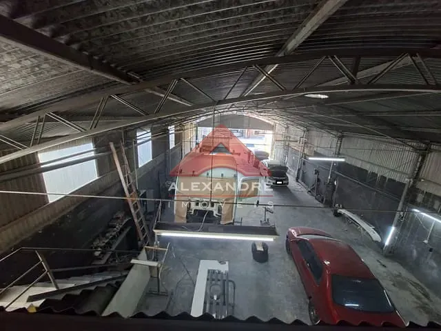 Galpão / Barracão com 300m², à venda, no bairro Vila Industrial em São José dos Campos