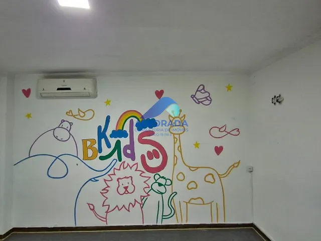 Galpão / Barracão com 425m², para alugar, no bairro Jardim das Colinas em São José dos Campos