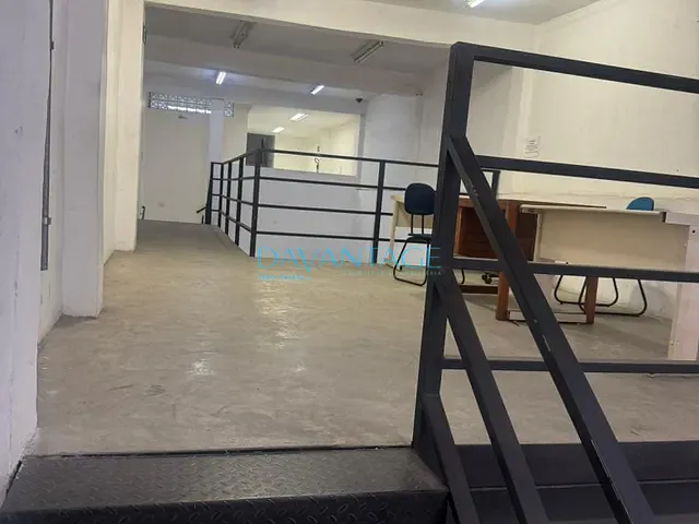 Prédio com 176m², à venda, no bairro Lapa em São Paulo