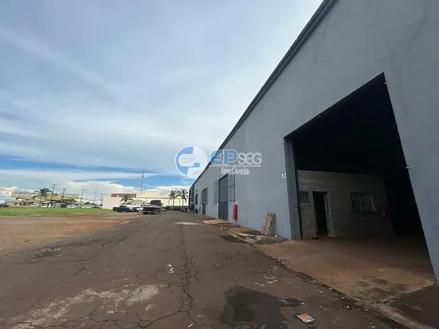 Galpão / Barracão para alugar, no bairro Jardim Riviera em Cambé