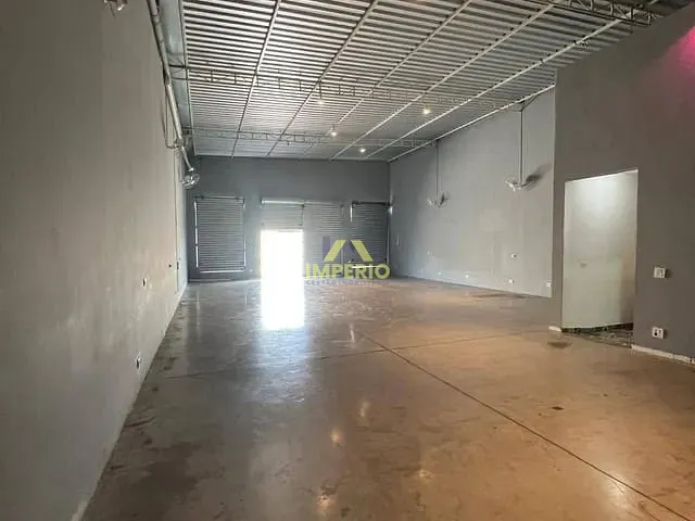 Galpão / Barracão com 250m², à venda, no bairro Jardim Itaguaçu em Salto