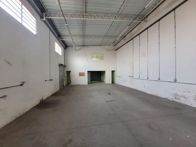 Galpão / Barracão com 300m², à venda, no bairro Paraíso (Polvilho) em Cajamar