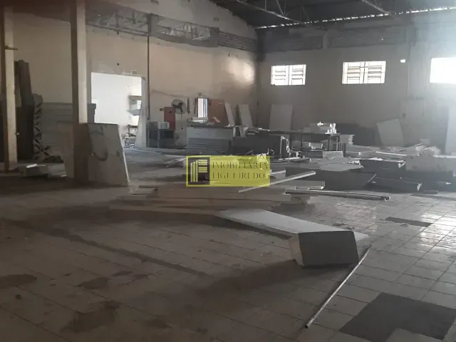 Galpão / Barracão com 1200m², para alugar, no bairro Parque Industrial Tancredo Neves em São José do Rio Preto