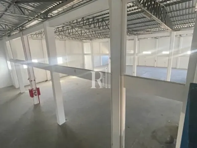 Galpão / Barracão com 1800m², para alugar, no bairro Centro em Tijucas