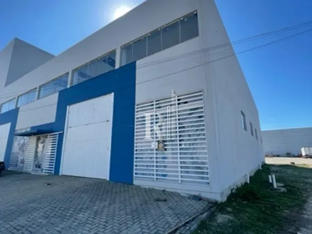 Galpão / Barracão com 1800m², para alugar, no bairro Centro em Tijucas