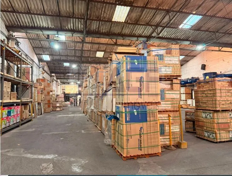 Depósito-Galpão, 4000 m² - Foto 1