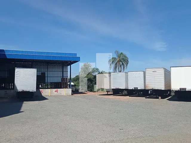 Galpão / Barracão com 4000m², para alugar, no bairro Ponte Alta em Atibaia
