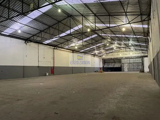 Galpão / Barracão com 1100m², para alugar, no bairro Jordanópolis em São Bernardo do Campo