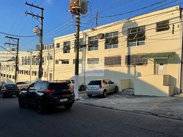 Galpão / Barracão com 1100m², para alugar, no bairro Jordanópolis em São Bernardo do Campo