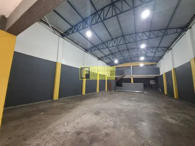 Galpão / Barracão com 429m², para alugar, no bairro Parque Industrial em São José do Rio Preto