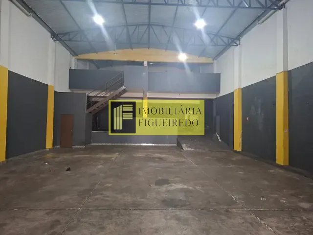 Galpão / Barracão com 429m², para alugar, no bairro Parque Industrial em São José do Rio Preto