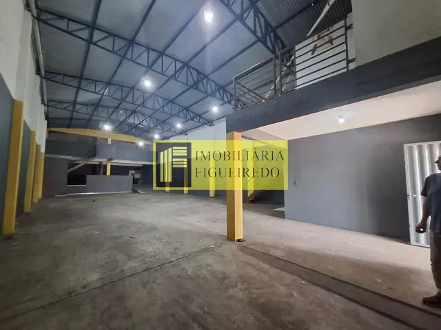 Galpão / Barracão com 429m², para alugar, no bairro Parque Industrial em São José do Rio Preto