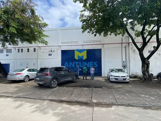 Galpão / Barracão com 840m², para alugar, no bairro Imbiribeira em Recife