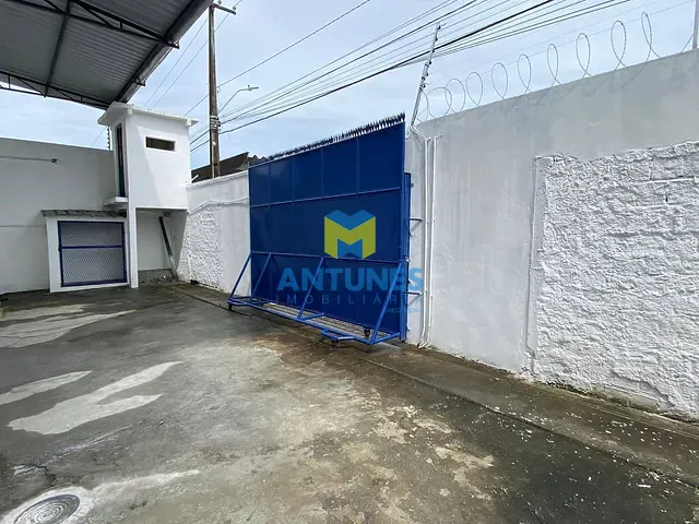Galpão / Barracão com 840m², para alugar, no bairro Imbiribeira em Recife