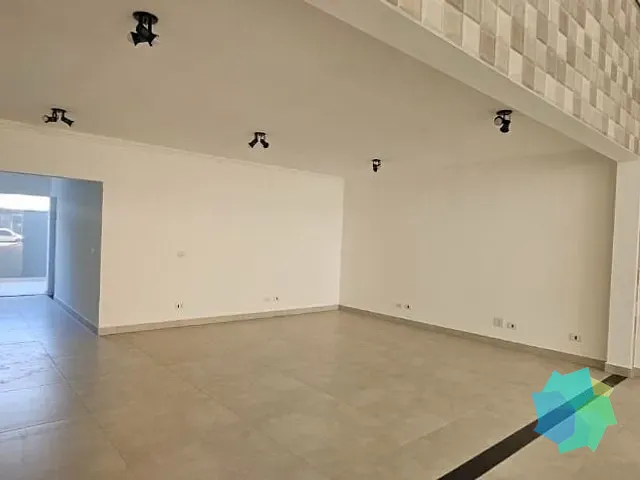 Galpão / Barracão com 300m², para alugar, no bairro Centro em Salto