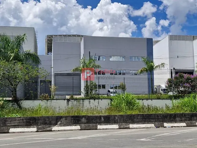 Galpão / Barracão com 1080m², para alugar, no bairro Centro em Vargem Grande Paulista