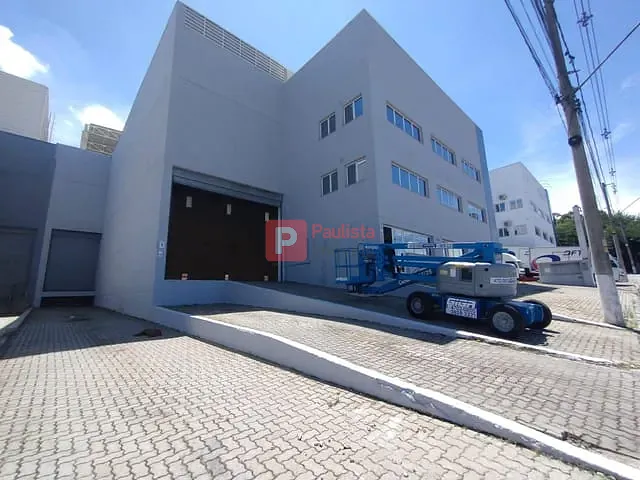 Galpão / Barracão com 1080m², para alugar, no bairro Centro em Vargem Grande Paulista