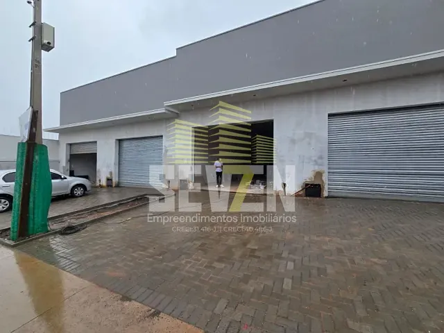 Galpão / Barracão com 240m², para alugar, no bairro Jardim Terra Branca em Bauru
