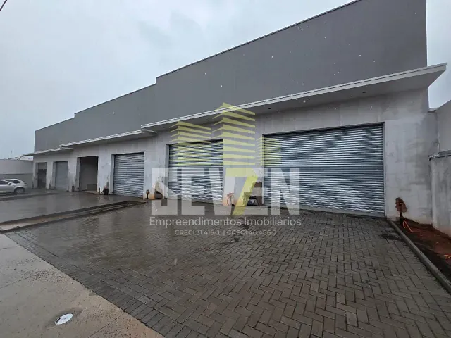 Galpão / Barracão com 240m², para alugar, no bairro Jardim Terra Branca em Bauru