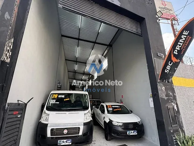 Galpão / Barracão à venda, no bairro Vila Palmares em Santo André