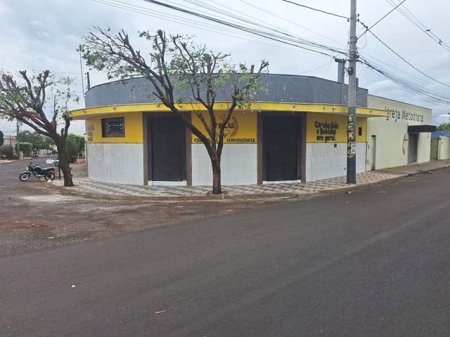 Loja com 130m², para alugar, no bairro Residencial Monte Libano em Birigui
