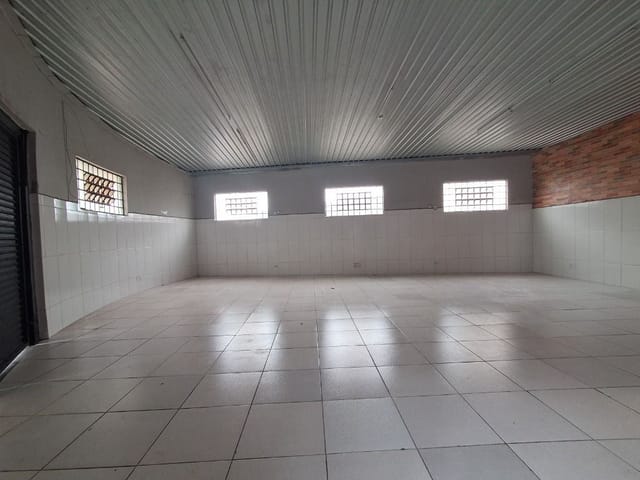 Loja com 130m², para alugar, no bairro Residencial Monte Libano em Birigui