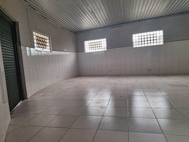 Loja com 130m², para alugar, no bairro Residencial Monte Libano em Birigui