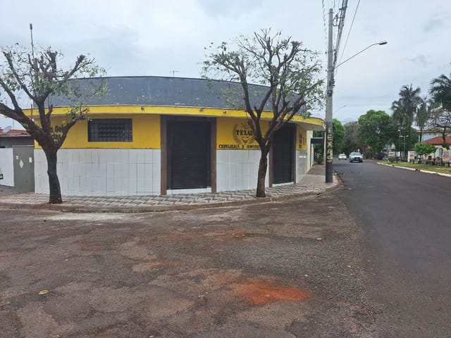 Loja com 130m², para alugar, no bairro Residencial Monte Libano em Birigui