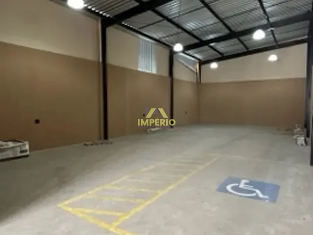 Galpão / Barracão com 206m², para alugar, no bairro Vila Teixeira em Salto