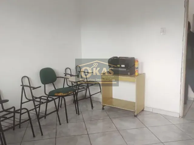 Galpão / Barracão com 600m², para alugar, no bairro Vila Lúcia em Poá