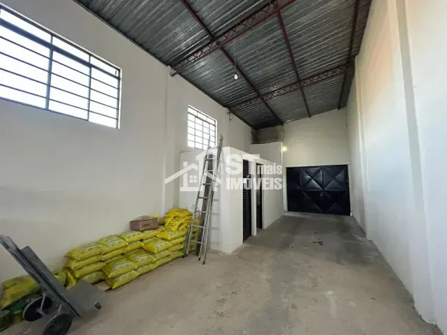 Galpão / Barracão com 150m², à venda, no bairro Jardim Alvorada em Andradas