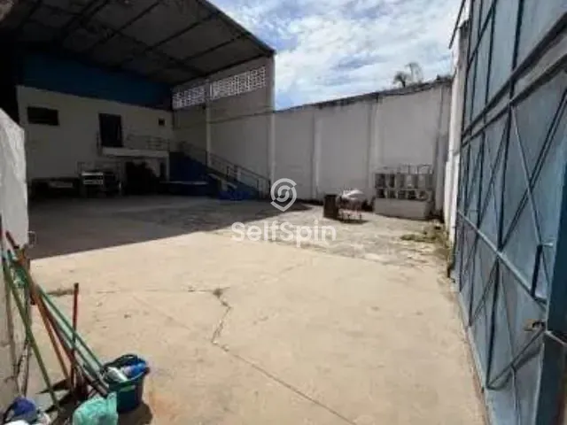 Galpão / Barracão para alugar, no bairro Sapê em Niterói