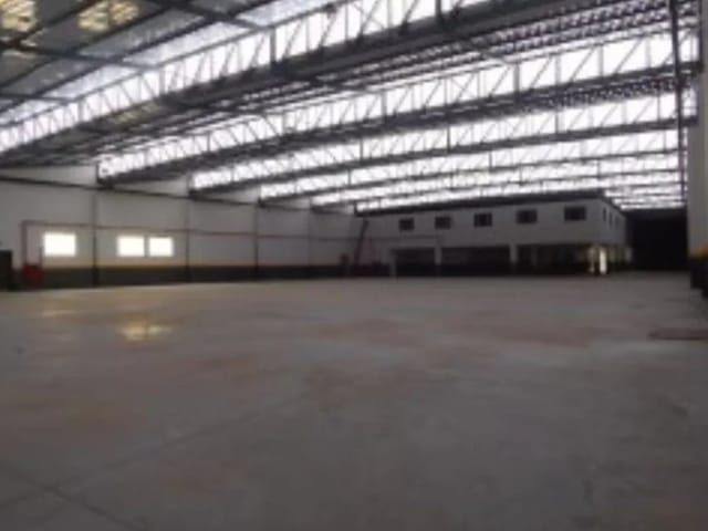 Galpão / Barracão com 2600m², à venda, no bairro Vila Monumento em São Paulo