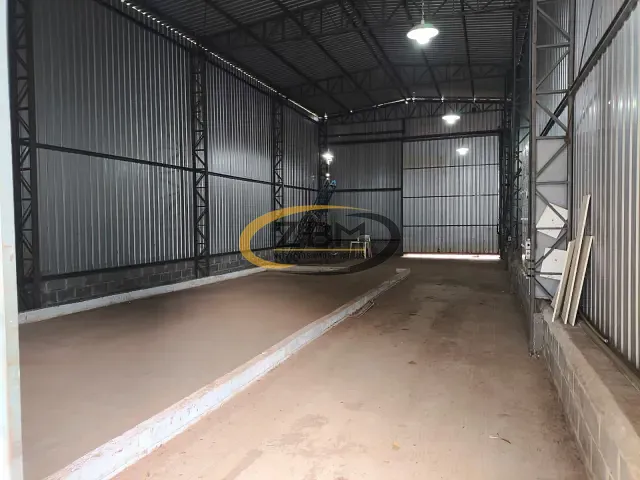 Galpão / Barracão com 500m², para alugar, no bairro Estância Dlaville em Londrina