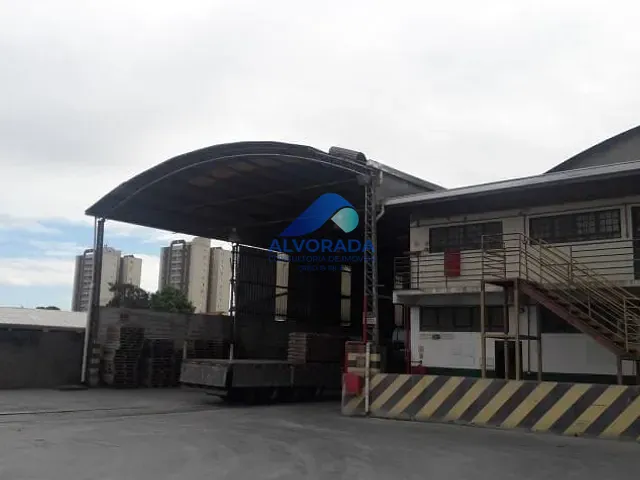 Galpão / Barracão com 6512m², para alugar, no bairro Vila Zizinha em São José dos Campos
