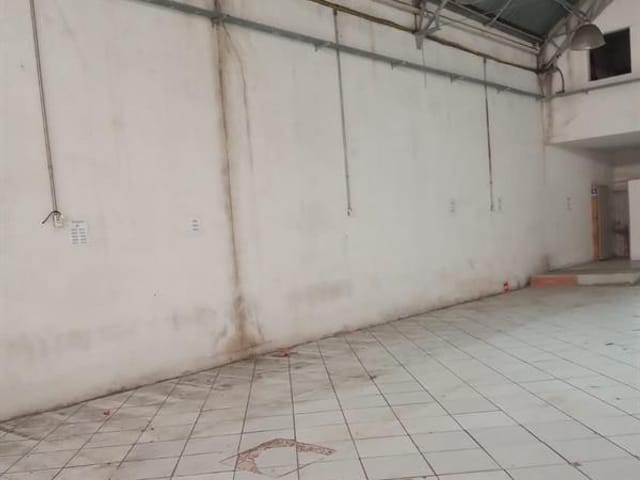 Galpão / Barracão com 1000m², para alugar, no bairro Vila Tibiriçá em Santo André
