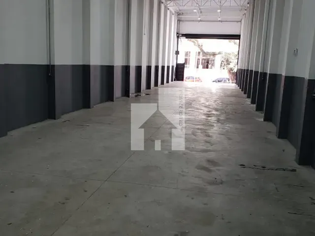 Galpão / Barracão à venda ou para alugar, no bairro Centro em Jundiaí