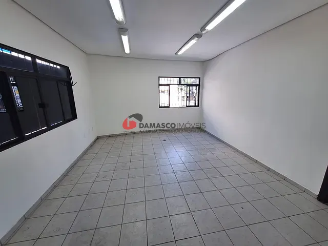 Galpão / Barracão com 350m², para alugar, no bairro Jardim em Santo André