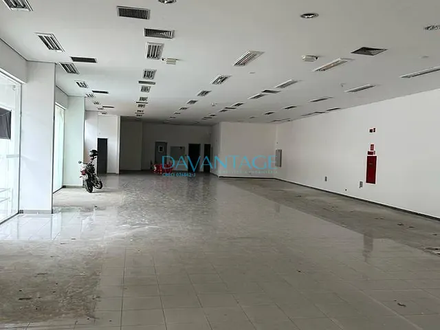 Galpão / Barracão com 938m², para alugar, no bairro Jardim Jaraguá (São Domingos) em São Paulo