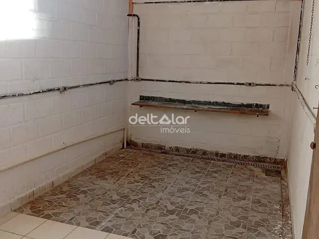 Galpão / Barracão com 260m², para alugar, no bairro Etelvina Carneiro em Belo Horizonte