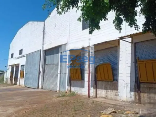Galpão / Barracão com 2500m², para alugar, no bairro Helena em Londrina