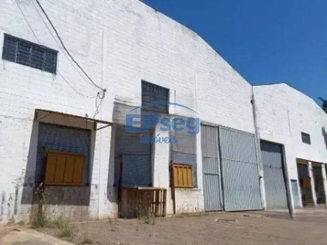 Galpão / Barracão com 2500m², para alugar, no bairro Helena em Londrina